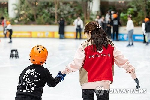 롯데월드, 보육원 아동 초청 사회공헌 캠페인