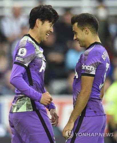 손흥민과 레길론