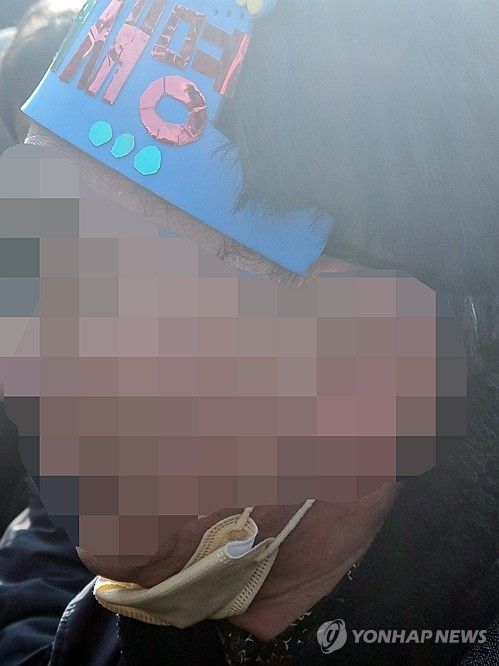 이재명 대표에게 흉기 휘두른 남성