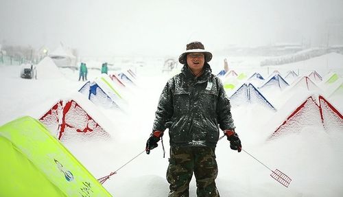 평창 송어축제장의 낚시인 [사진/성연재 기자] 