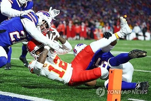 버펄로 빌스와 캔자스시티 치프스의 NFL 디비저널 라운드 경기