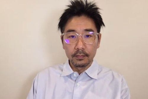 화상 인터뷰하는 정정훈 촬영감독