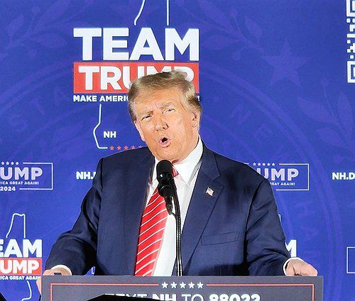 미국 뉴햄프셔주에서 마지막 유세하는 트럼프