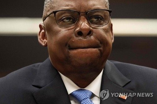 전립선암 수술 감염으로 입원했던 美국방장관