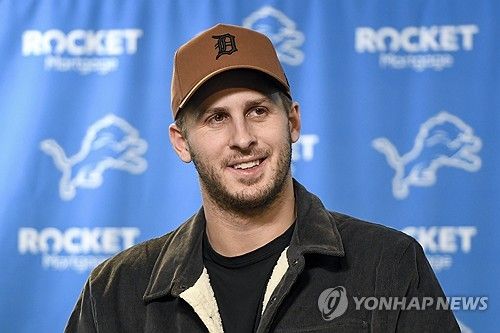 배우 라이언 고슬링과 닮은 꼴로 유명한 고프