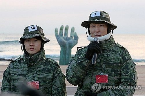 "군대 전역한 지 1년 만에 다시 군대 왔어요"