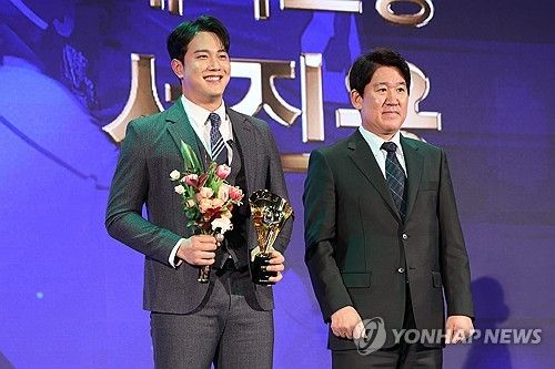 세이브 1위 서진용