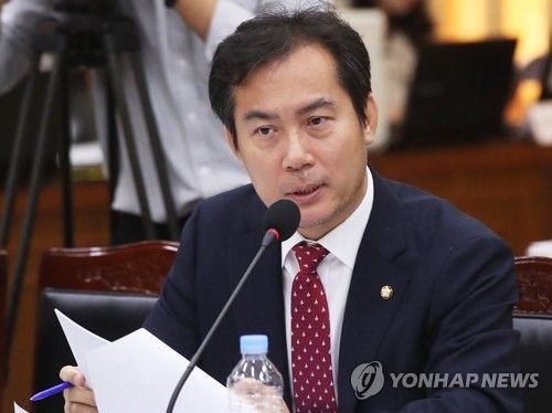 질의하는 김영우 의원