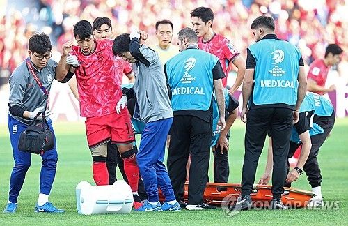 부상 당한 황희찬