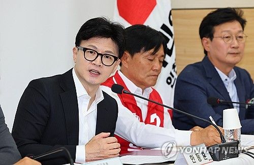 발언하는 한동훈 대표