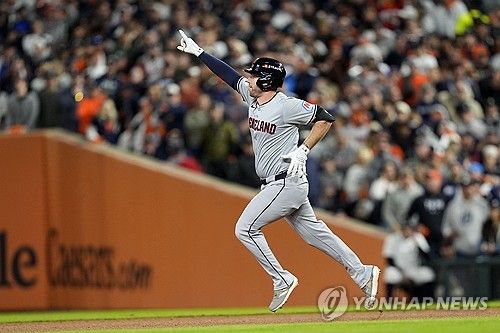 역전 투런포 친 클리블랜드 대타 프라이