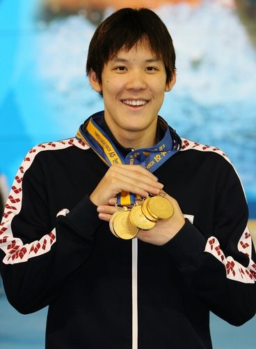 경북 김천실내수영장에서 열린 제87회 전국체육대회 남자 고등부 수영에서 5관왕을 차지한 박태환 선수. 2006년 [연합뉴스 자료사진] 