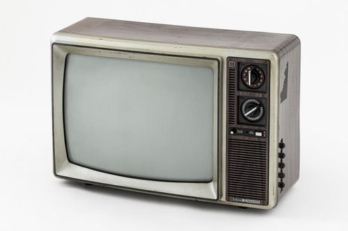 1980년대 국내 출시된 컬러TV인 금성 컬러TV CR-840K