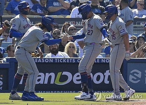 만루 홈런 친 비엔토스(27번)를 환영하는 메츠 선수들 