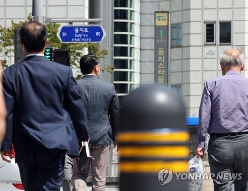 "장년층, 은퇴 후 사회적 관계 필요"(기사와 직접 관련 없음)