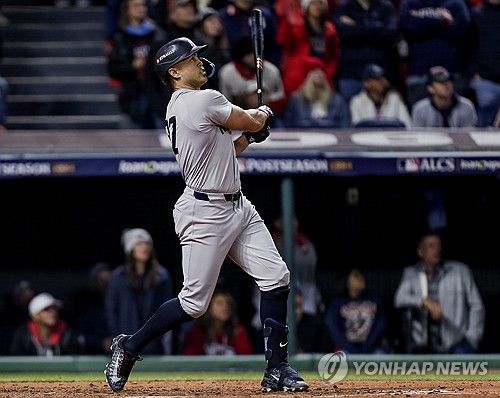 6회 석 점포를 날린 양키스 스탠턴