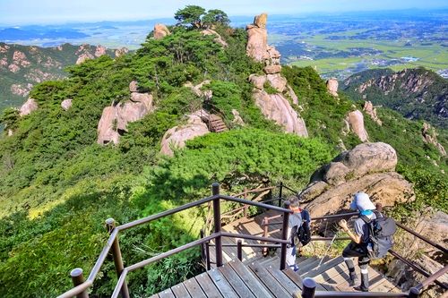 하늘 아래 첫 부처길[사진/백승렬 기자]
