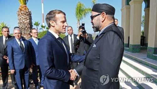 마크롱(왼쪽) 프랑스 대통령과 모하메드 6세(오른쪽) 모로코 국왕