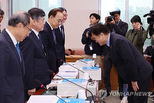 법사위 국감장 방문한 우원식 의장