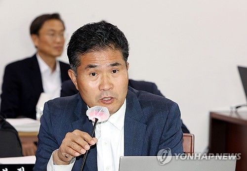 질의하는 이원택 의원