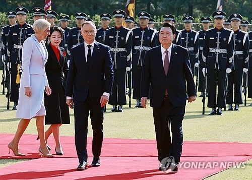 윤석열 대통령 부부, 폴란드 대통령 공식 환영식 참석