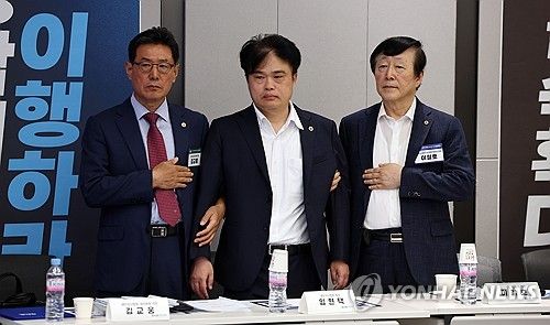 임시대의원총회 참석한 임현택 대한의협회장