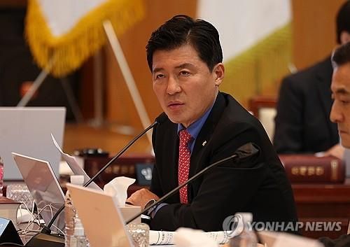 질의하는 구자근 의원