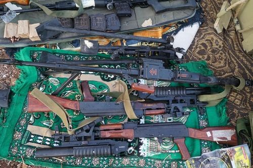 이스라엘군이 레바논 남부 헤즈볼라 라드완 부대 땅굴에서 찾은 무기