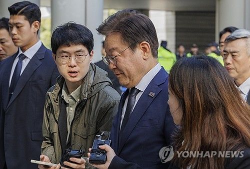 '대장동·성남FC', 1심 속행 공판 출석하는 이재명 대표