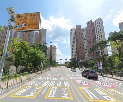 교통안전시설 개선사업이 완료된 어린이 보호구역