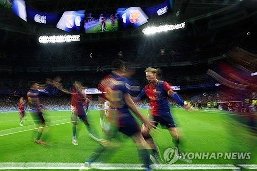 멀티골 터뜨린 레반도프스키