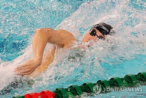 힘찬 역영하는 황선우