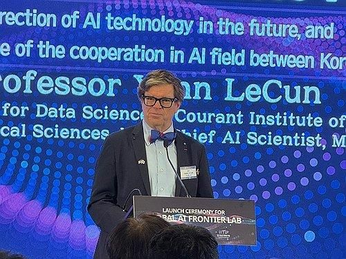 글로벌 AI 프론티어랩 개소식 기조연설 하는 얀 르쿤 교수