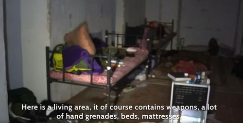 헤즈볼라 땅굴에 마련된 침구와 생활용품