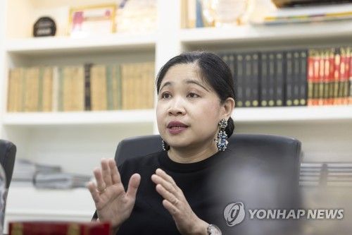 마리아 테레사 디존-데 베가 주한 필리핀 대사