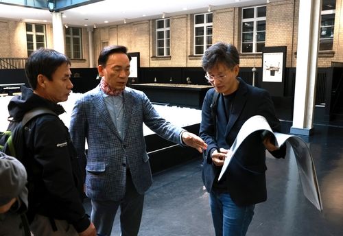 조성명 강남구청장, 베를린 신도시 개발 모델 전시센터 방문