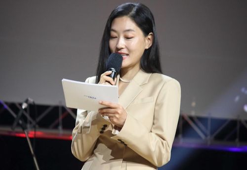 배우 박진희, '제28차 세계한인경제인대회'서 기조강연