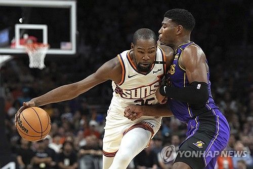 공격하는 케빈 듀랜트