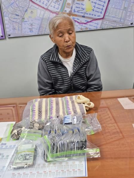 5개월간 폐지 팔아 모은 돈 장애인 야학에 기부한 70대 - 1