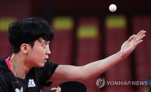 도쿄올림픽 때 서브 넣는 정영식