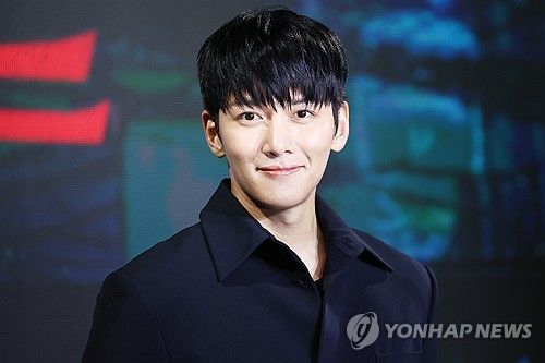 지창욱, 미남의 눈빛