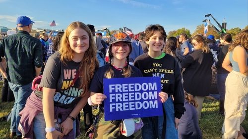 해리스 유세에 참석한 미국 대학생들