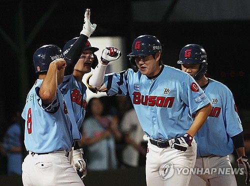 나승엽 3점 홈런