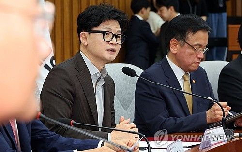 발언하는 한동훈 대표