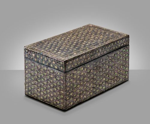 보물 지정 예고된 '나전국화넝쿨무늬상자'