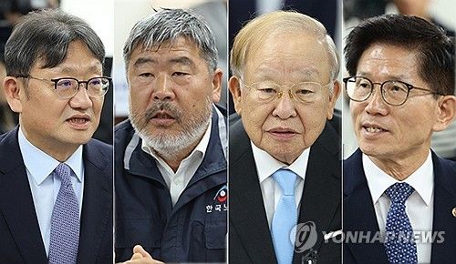 발언하는 노사정 대표자들