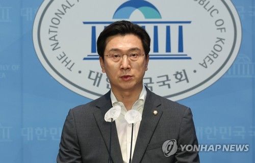 中직구 통관불허, 2년 반 새 63만건…마약·흉기 1만7천건