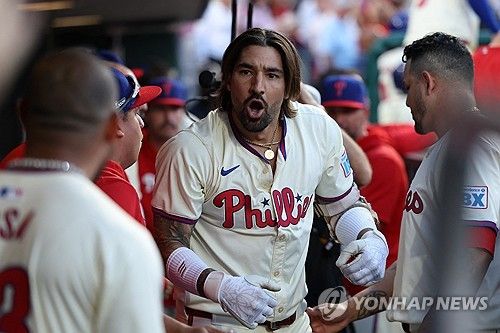 필라델피아에 승리를 선물한 닉 카스테야노스