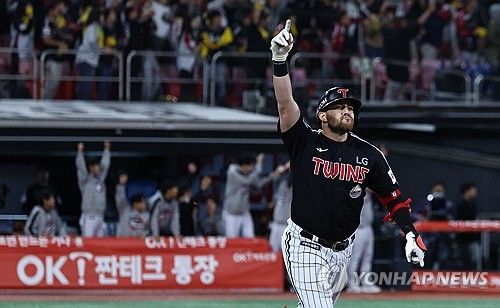 또 벤자민 울린 LG 오스틴 홈런…