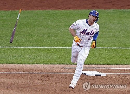 이번 포스트시즌 3호 홈런을 때린 뉴욕 메츠 강타자 피트 알론소